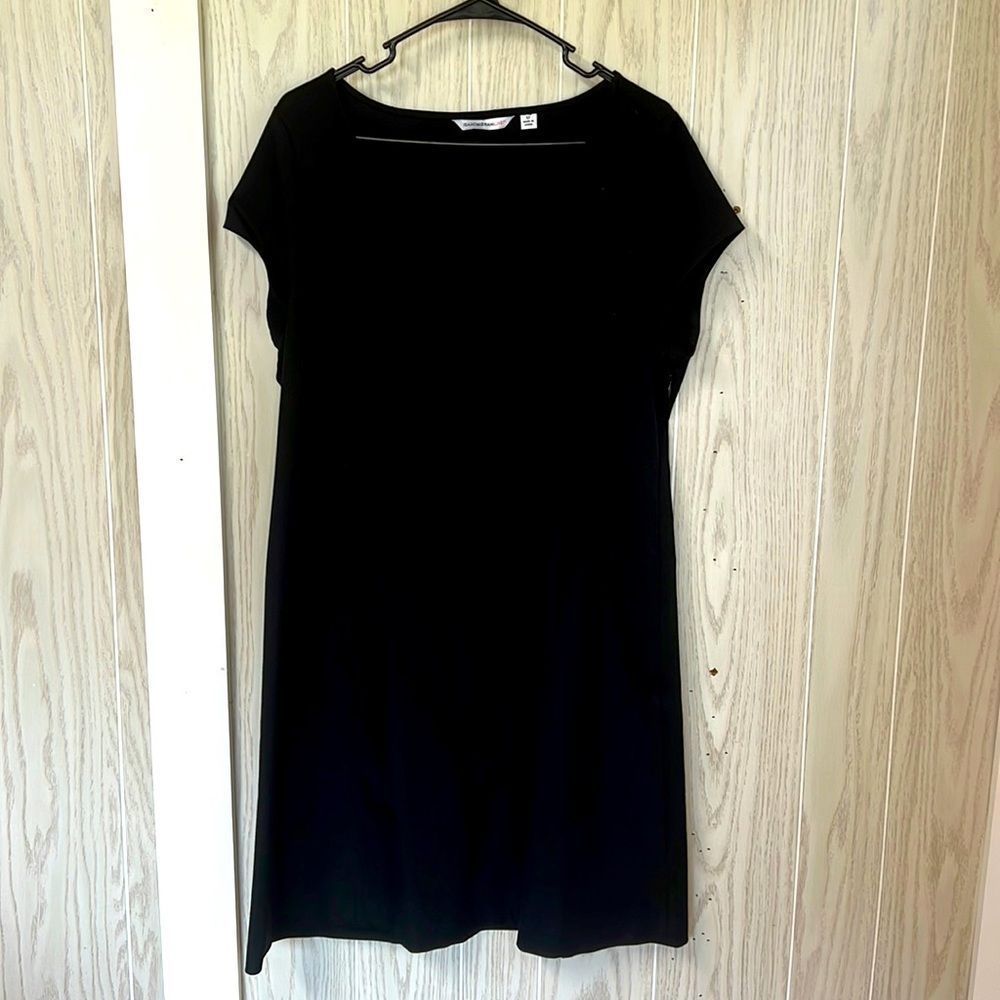 Isaac Mizrahi Live Size 12 black short sleeve dress